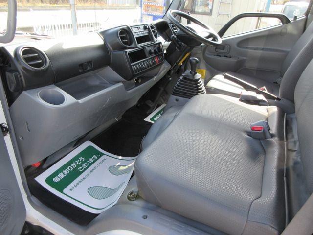 TOYOTA DYNA 2017 Image 31