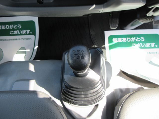 TOYOTA DYNA 2017 Image 31