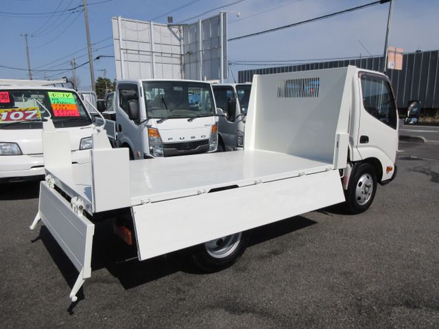 TOYOTA DYNA 2017 Image 31
