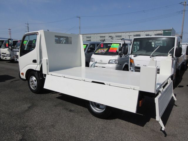 TOYOTA DYNA 2017 Image 31