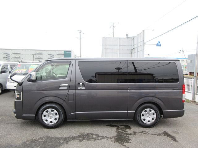 TOYOTA HIACE VAN 2WD 2021 Image 31