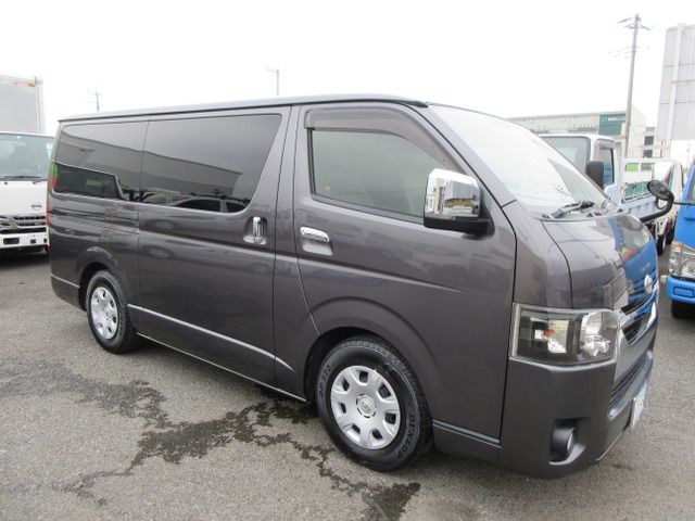 TOYOTA HIACE VAN 2WD 2021 Image 31