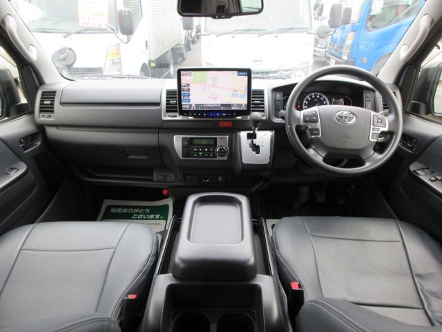 TOYOTA HIACE VAN 2WD 2021 Image 31
