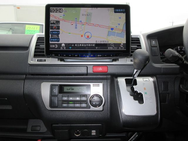 TOYOTA HIACE VAN 2WD 2021 Image 31