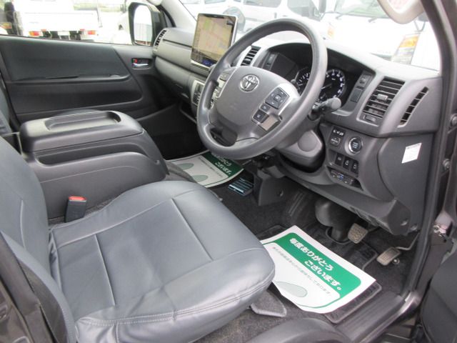 TOYOTA HIACE VAN 2WD 2021 Image 31