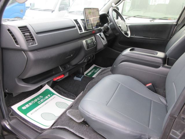 TOYOTA HIACE VAN 2WD 2021 Image 31