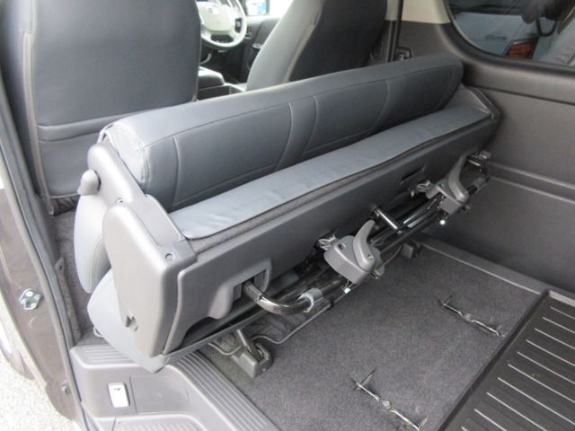 TOYOTA HIACE VAN 2WD 2021 Image 31