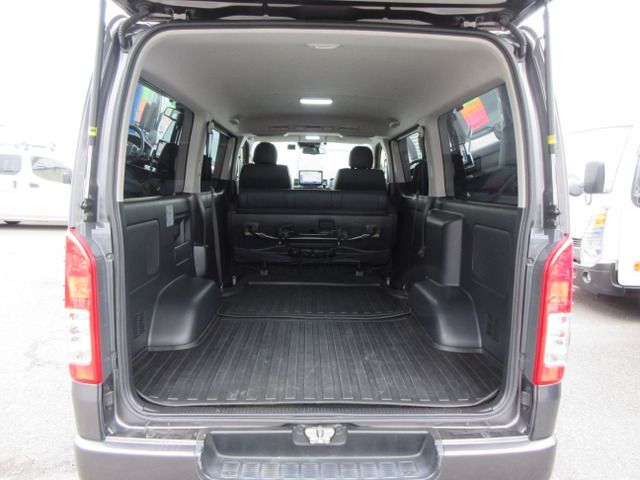 TOYOTA HIACE VAN 2WD 2021 Image 31