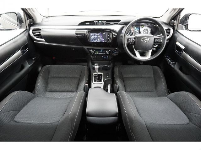 TOYOTA HILUX 4WD 2021 Image 31