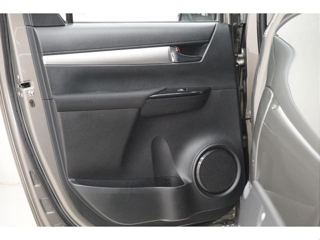 TOYOTA HILUX 4WD 2021 Image 31