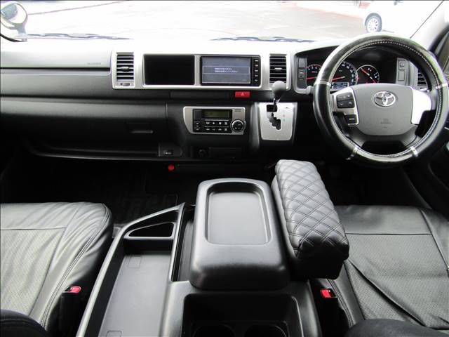 TOYOTA HIACE WAGON 2015 Image 31