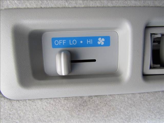 TOYOTA HIACE WAGON 2015 Image 31