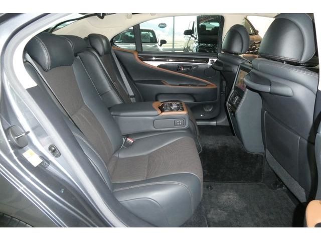 TOYOTA LEXUS LS600HL 2017 Image 31