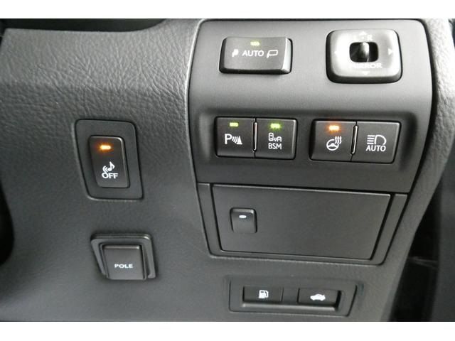 TOYOTA LEXUS LS600HL 2017 Image 31