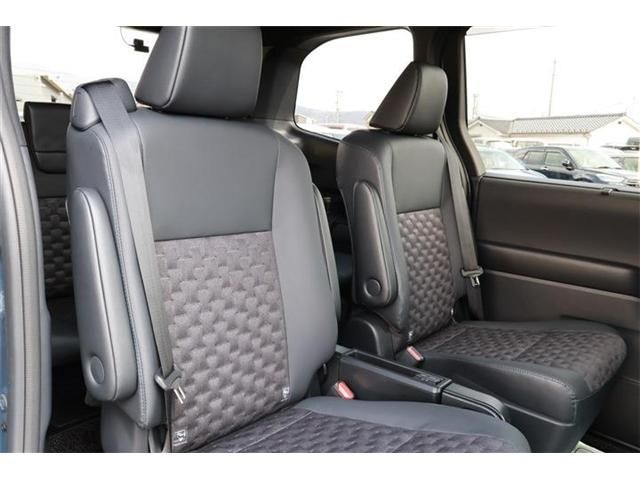 TOYOTA VOXY HYBRID 4WD 2023 Image 31