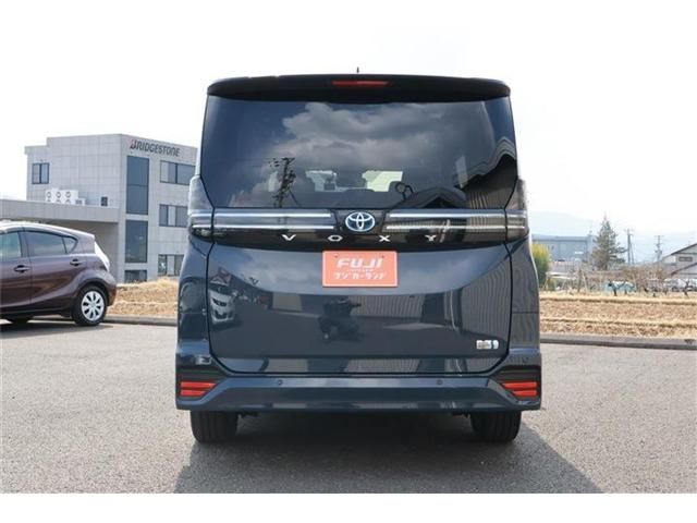 TOYOTA VOXY HYBRID 4WD 2023 Image 31