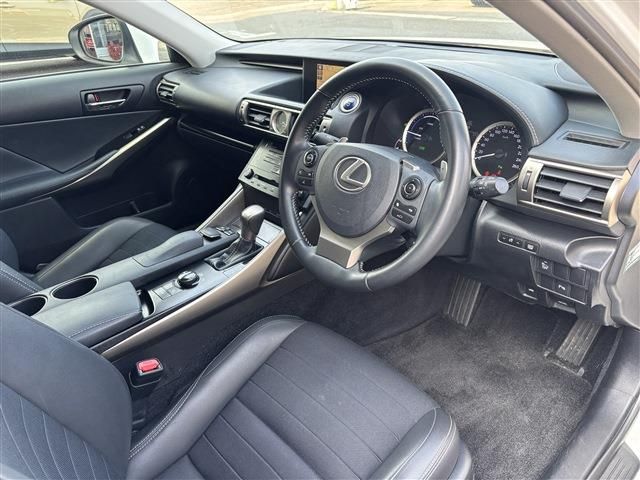 TOYOTA LEXUS IS300H 2013 Image 31