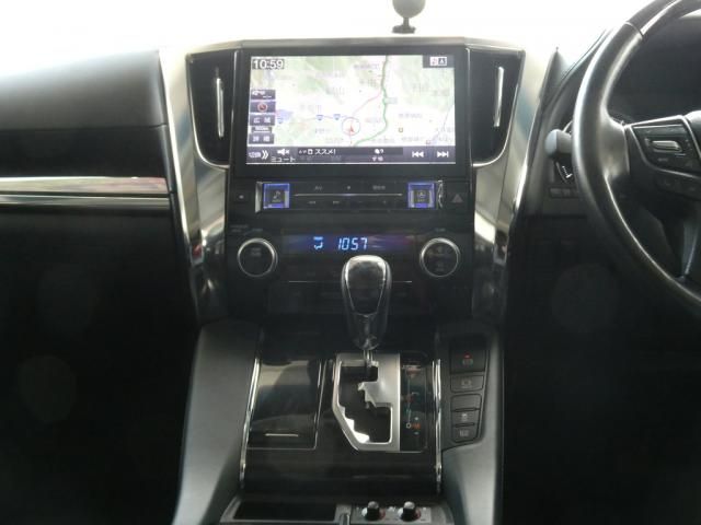 TOYOTA ALPHARD 2018 Image 31