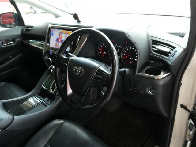 TOYOTA ALPHARD 2018 Image 31