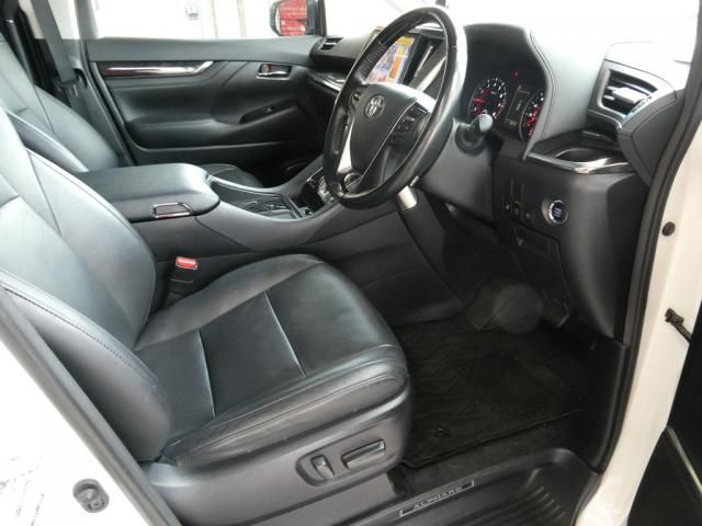 TOYOTA ALPHARD 2018 Image 31
