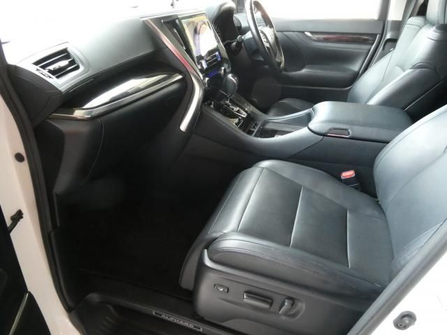 TOYOTA ALPHARD 2018 Image 31