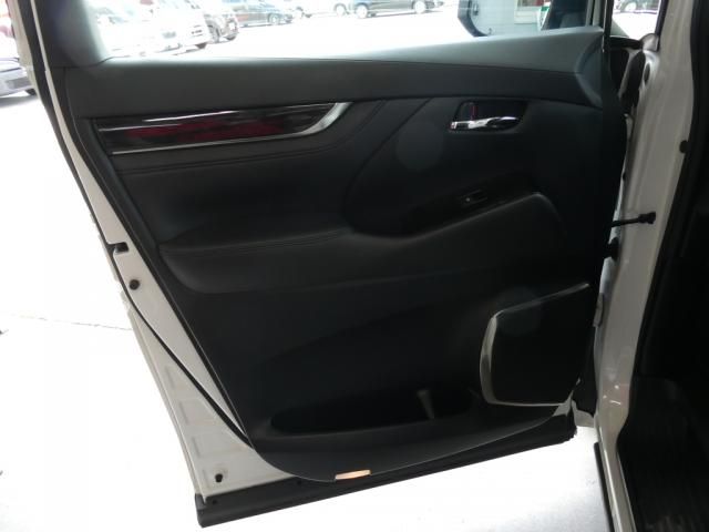TOYOTA ALPHARD 2018 Image 31