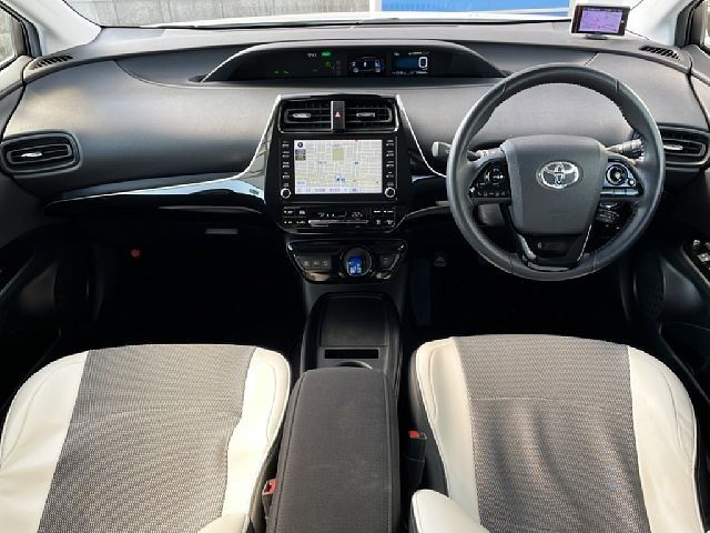 TOYOTA PRIUS 2022 Image 31