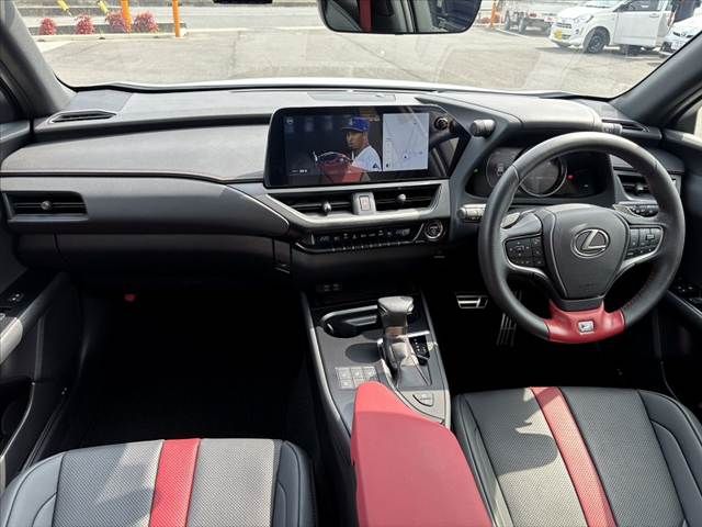 TOYOTA LEXUS UX250H 2023 Image 31