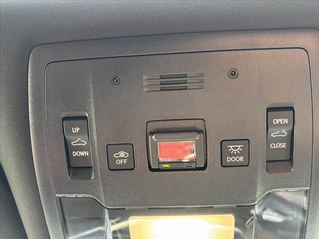 TOYOTA LEXUS UX250H 2023 Image 31