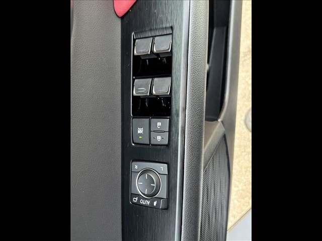 TOYOTA LEXUS UX250H 2023 Image 31