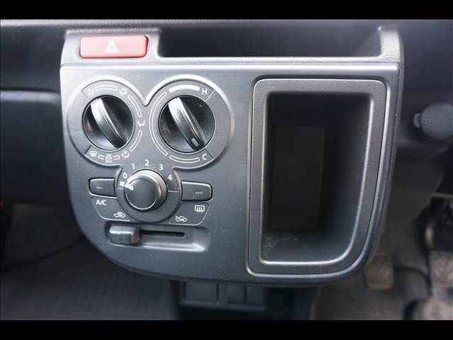 SUZUKI ALTO 2018 Image 31