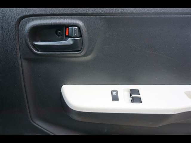 SUZUKI ALTO 2018 Image 31