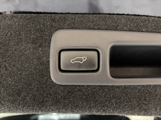 TOYOTA HARRIER HYBRID 2014 Image 31