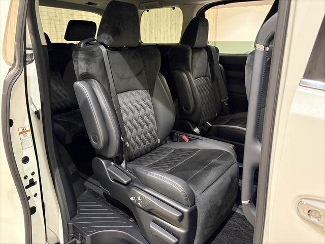 TOYOTA ALPHARD HYBRID 4WD 2015 Image 31