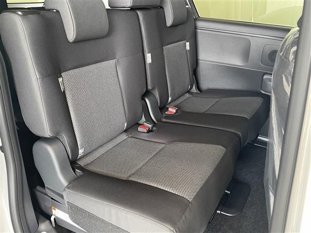 TOYOTA SIENTA HYBRID 2026 Image 31