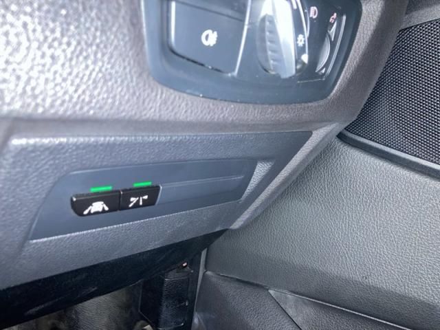 BMW 1SERIES 2017 Image 31