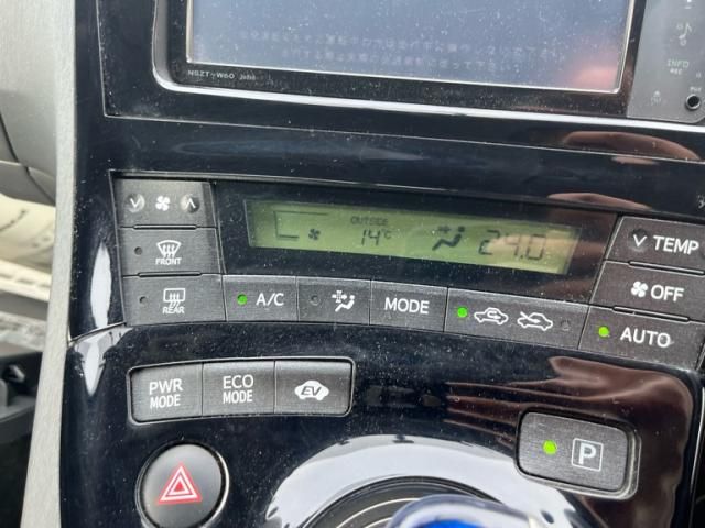 TOYOTA PRIUS 2011 Image 31