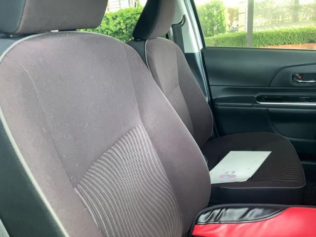 TOYOTA AQUA 2015 Image 31