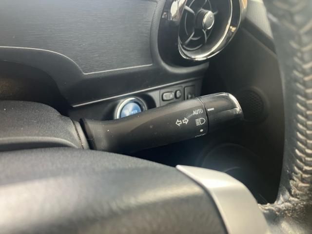 TOYOTA AQUA 2015 Image 31