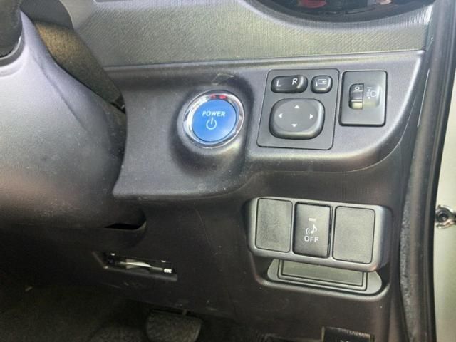 TOYOTA AQUA 2015 Image 31