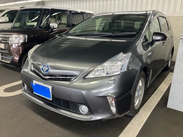 TOYOTA PRIUS ALPHA 2013 Image 31