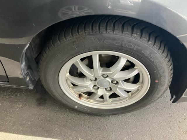 TOYOTA PRIUS ALPHA 2013 Image 31