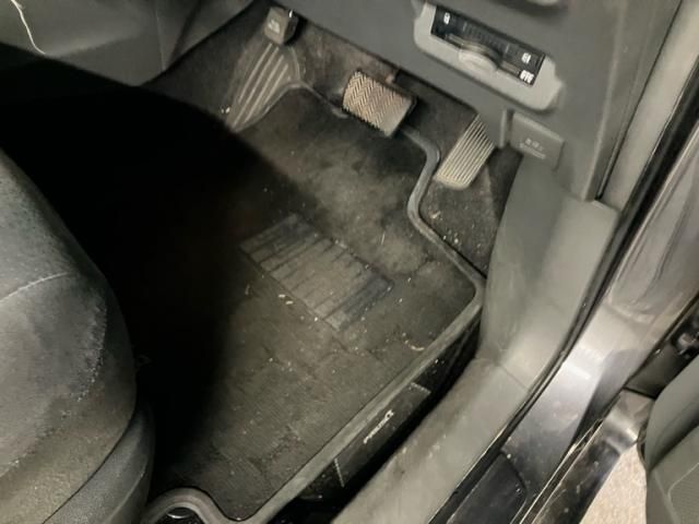 TOYOTA PRIUS ALPHA 2013 Image 31