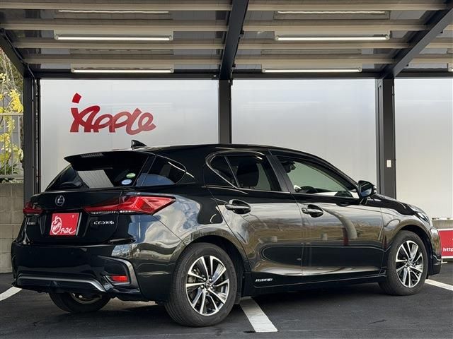 TOYOTA LEXUS CT200H 2018 Image 31