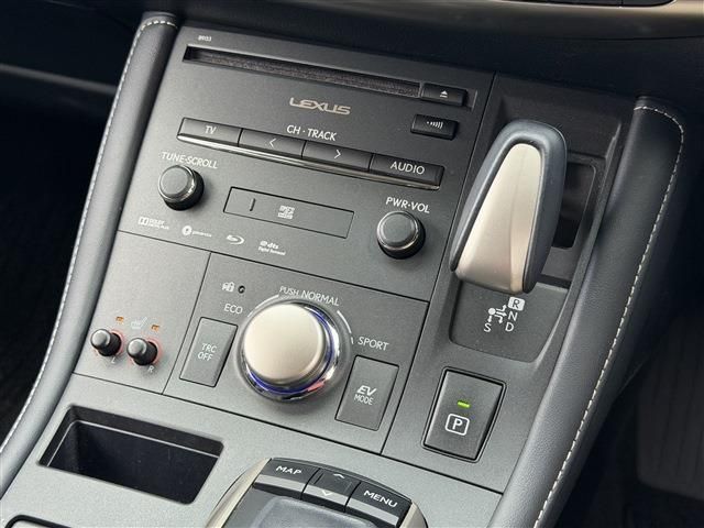 TOYOTA LEXUS CT200H 2018 Image 31