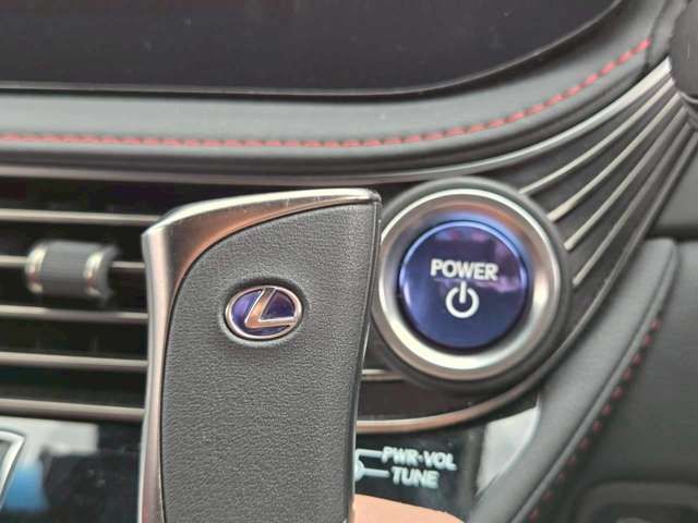 TOYOTA LEXUS LS500H 2021 Image 31