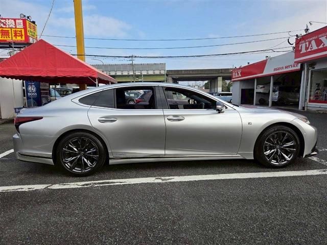 TOYOTA LEXUS LS500H 2021 Image 31