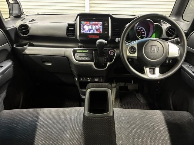 HONDA N BOX 2017 Image 31