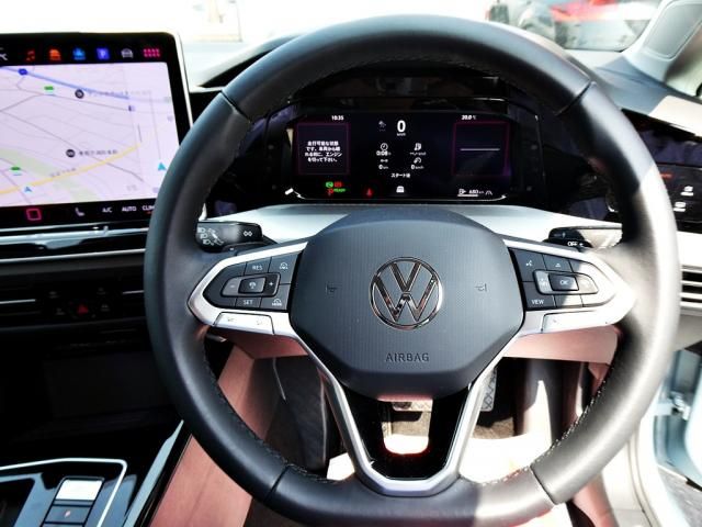 VOLKSWAGEN GOLF VARI 2025 Image 31