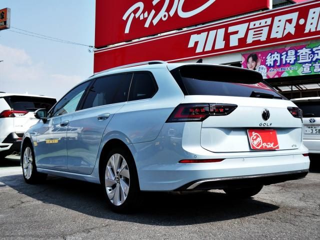 VOLKSWAGEN GOLF VARI 2025 Image 31